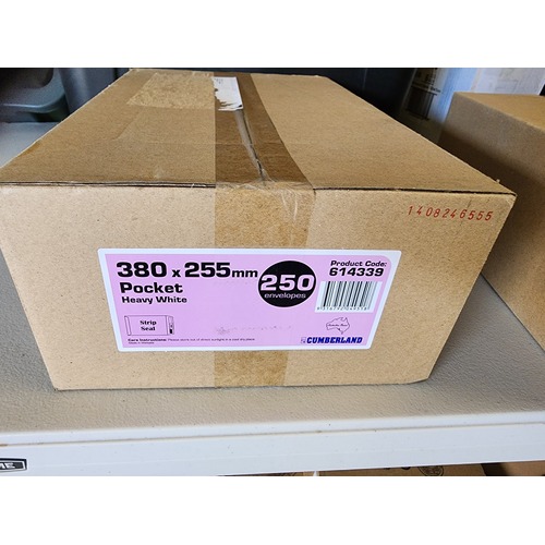 Envelope 380x255 [PnS] box 250 Cumberland 614339 white Strip Peel and Seal 100gsm